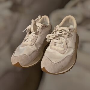 New Balance White and Cream Sneakers